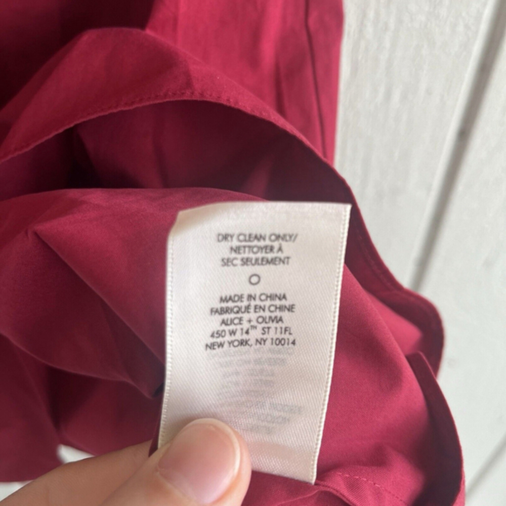 Alice + Olivia Jada Caped Dress in Bright Bordeaux Burgundy Size S - Picture 10 of 10